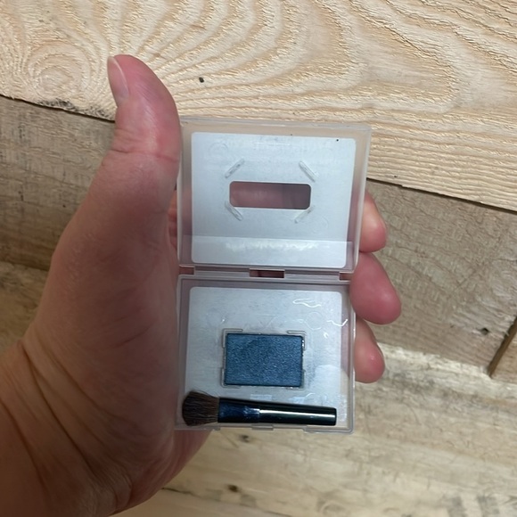 Mary Kay Denim Frost Mineral Eye Shadow - Picture 5 of 5